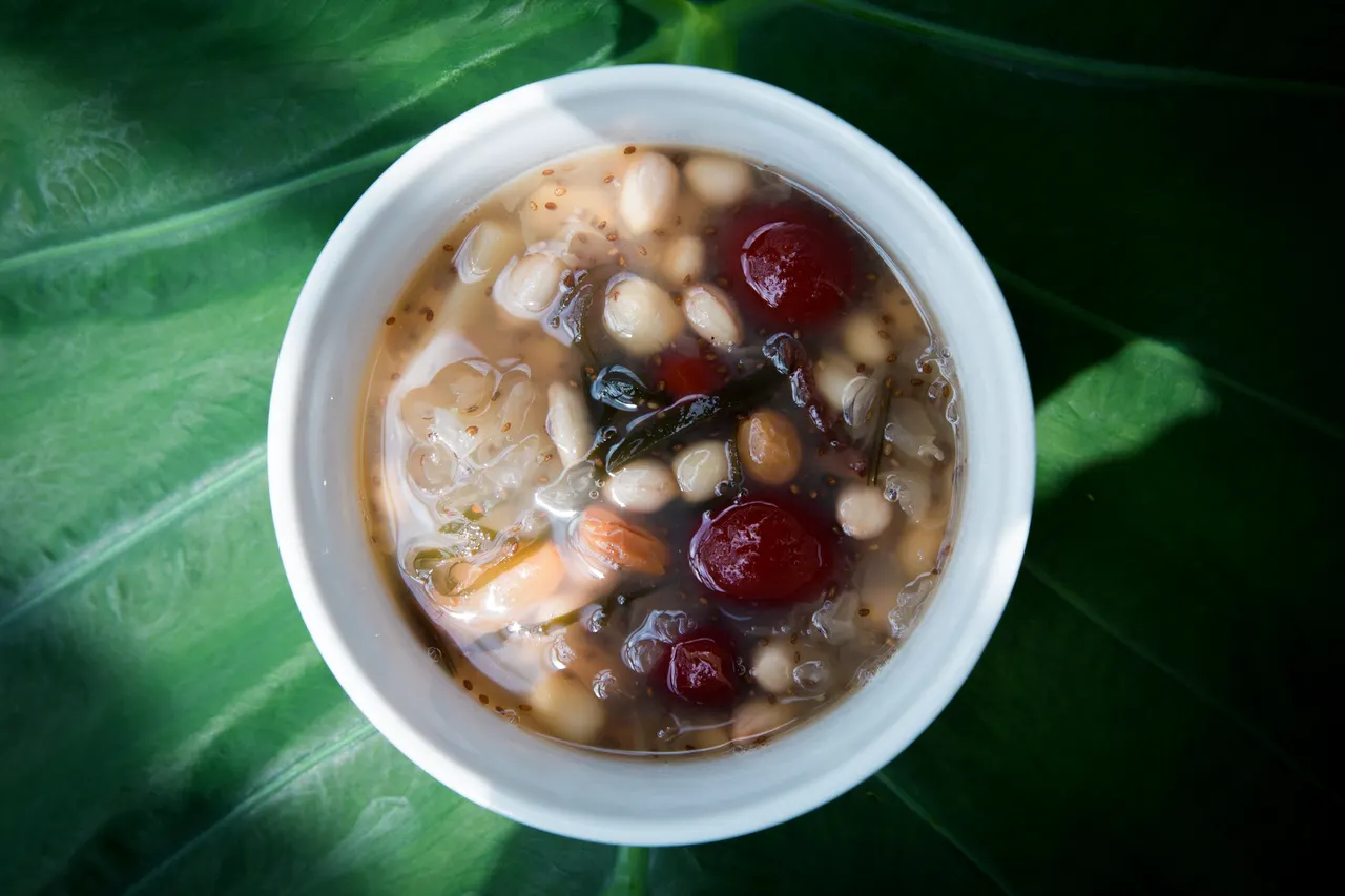 Dalian-style Menzi (steamed starch jelly)