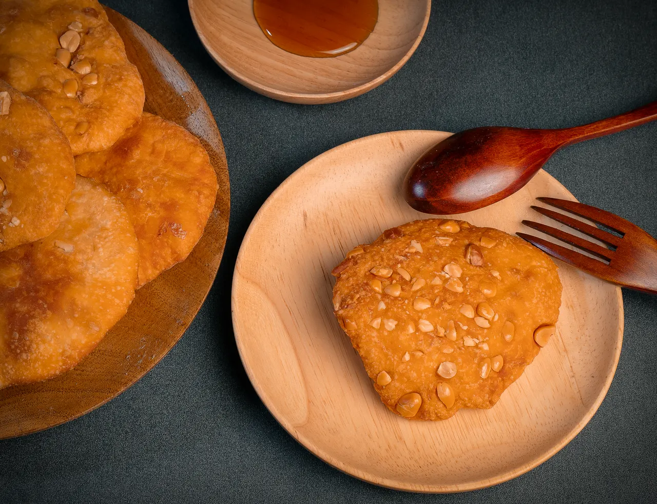 Street-side Sugar Oil Baba (Sugar Oil Baba)