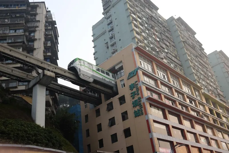 Liziba Metro Through Building